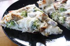 best ever chicken alfredo pizza